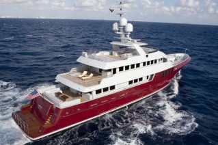 Mazu superyacht - rear view